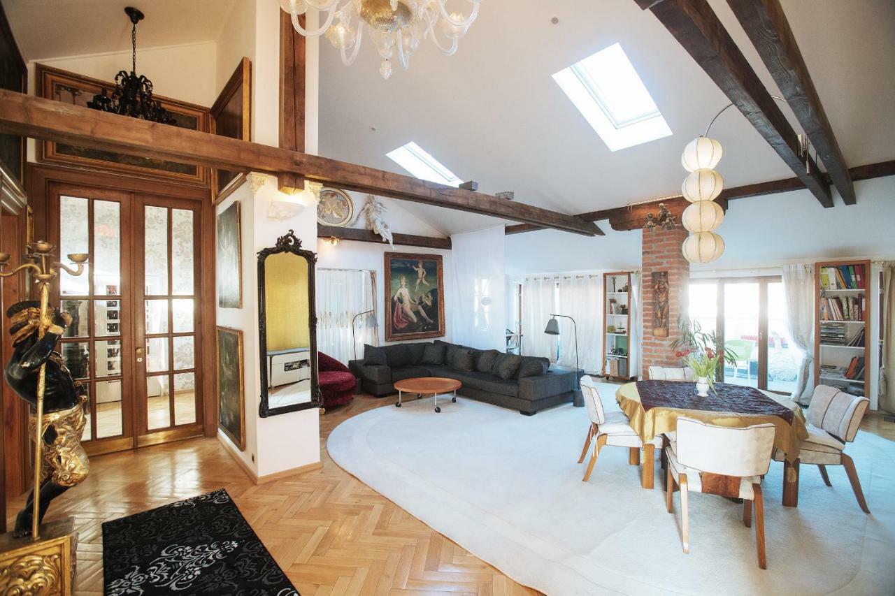 プラハUnique Luxury Loft With Terrace In Old Townアパートメント エクステリア 写真