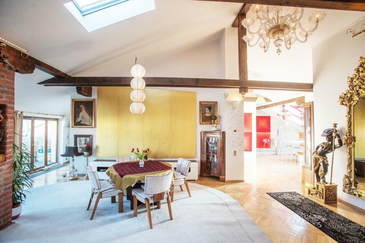 プラハUnique Luxury Loft With Terrace In Old Townアパートメント エクステリア 写真