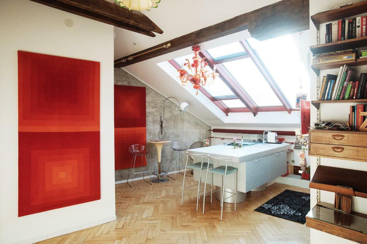 プラハUnique Luxury Loft With Terrace In Old Townアパートメント エクステリア 写真