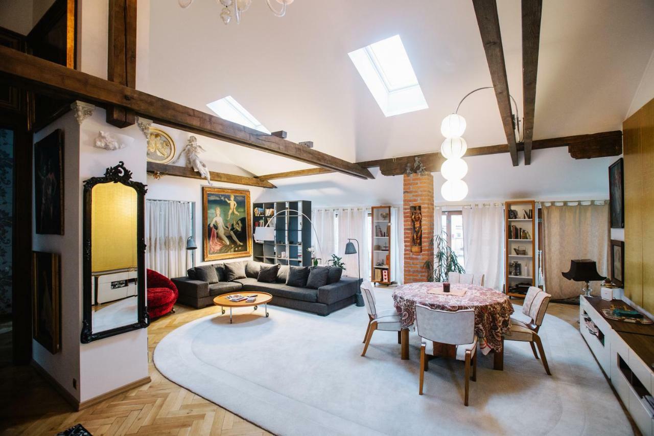 プラハUnique Luxury Loft With Terrace In Old Townアパートメント エクステリア 写真